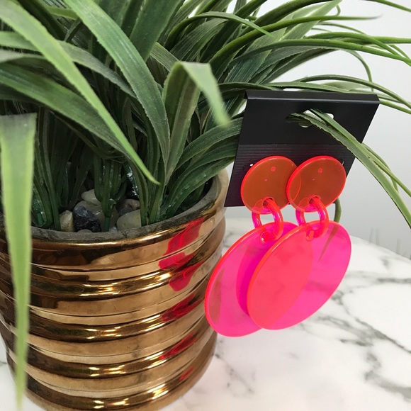 ‼️ Neon Hot Pink Acrylic Circle Drop Earrings - Picture 3 of 7